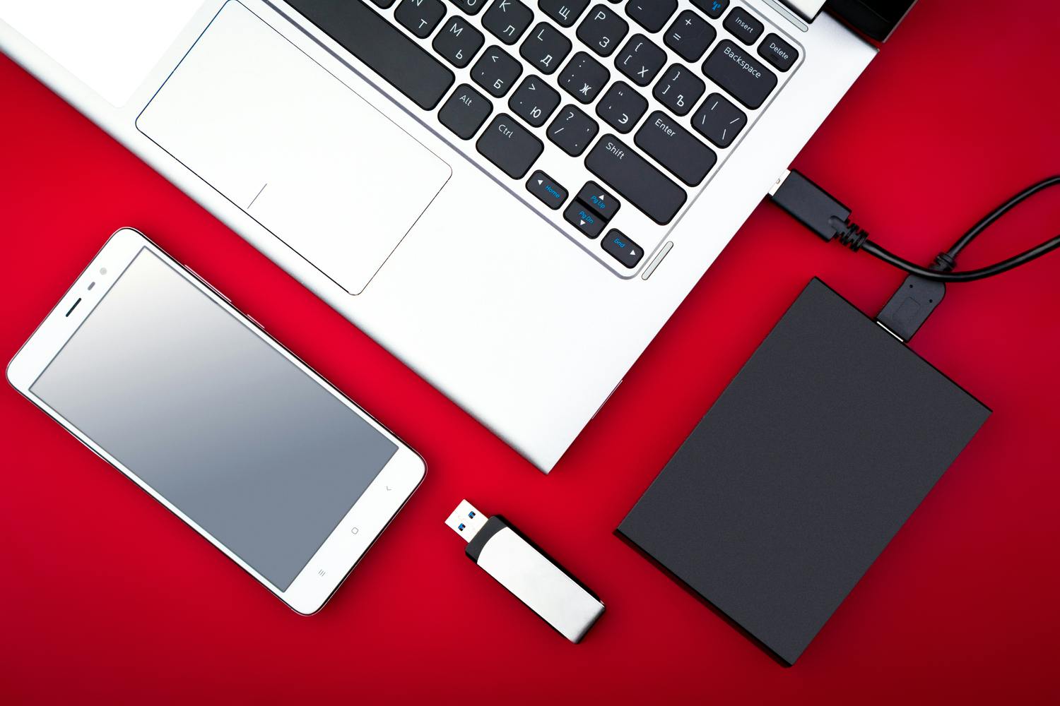 Backup på internet eller på en extern hårddisk?